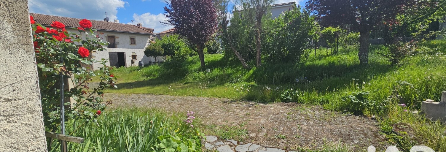 Maison 4 Pièces 101 m² à vendre à Saint-Julien-de-Coppel (63160)