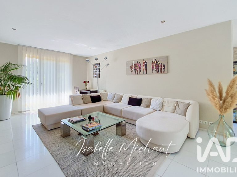 Vente Maison/villa 8 pièces — photo 1