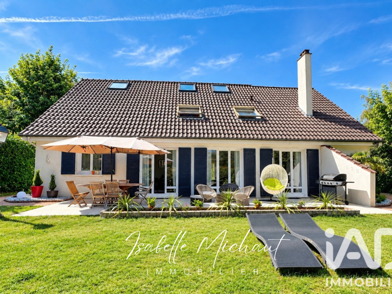 Vente Maison/villa 8 pièces — photo 1