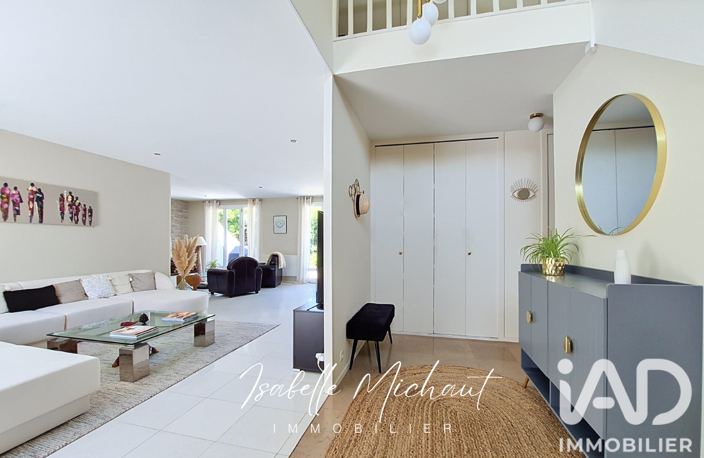 Vente Maison/villa 8 pièces — photo 2