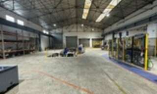 Commerce  3989 m² à louer à Joué-lès-Tours (37300)