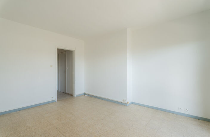GARLABAN — photo 5