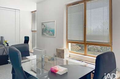 Bureau  2337 €