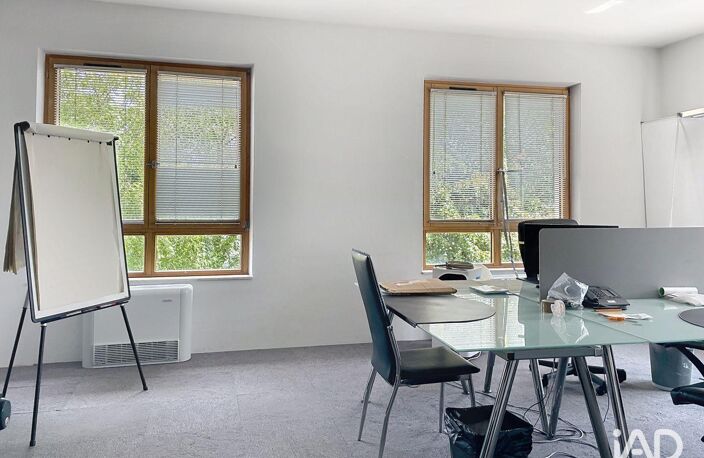 Location Bureaux 125 m&sup2; — photo 2