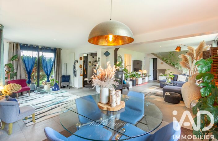 Vente Maison/villa 8 pièces — photo 2