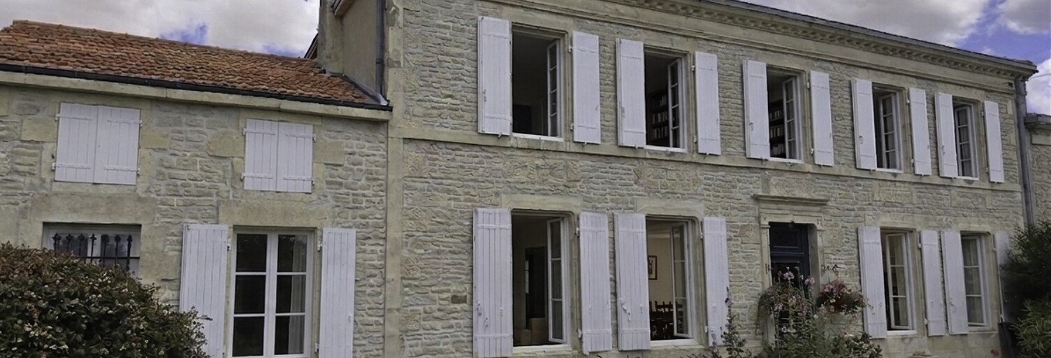 Maison 10 Pièces 246 m² à vendre à Villeneuve-la-Comtesse (17330)