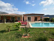 Plan de Carros :  Belle villa individuelle de plain-pied ave — photo 2