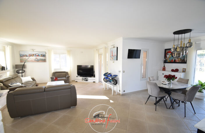 Plan de Carros :  Belle villa individuelle de plain-pied ave — photo 4