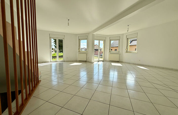 MUNCHHOUSE : maison de 5 pièces (142 m²) à louer — photo 3