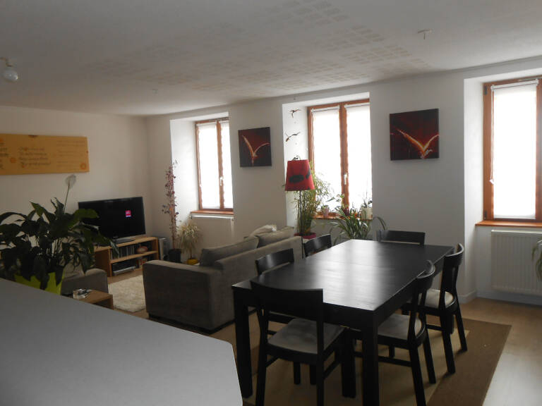 Appartement 4 pièces à louer à Soultz Haut Rhin avec garage et fibre optique — photo 1