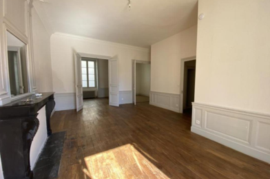 Appartement 3 pièces 746 €