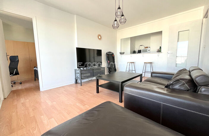 APPARTEMENT T3 BIS MEUBLE - 2 CHAMBRES - 1 BUREAU - 77.98M² - MONT SAINT AIGNAN — photo 2