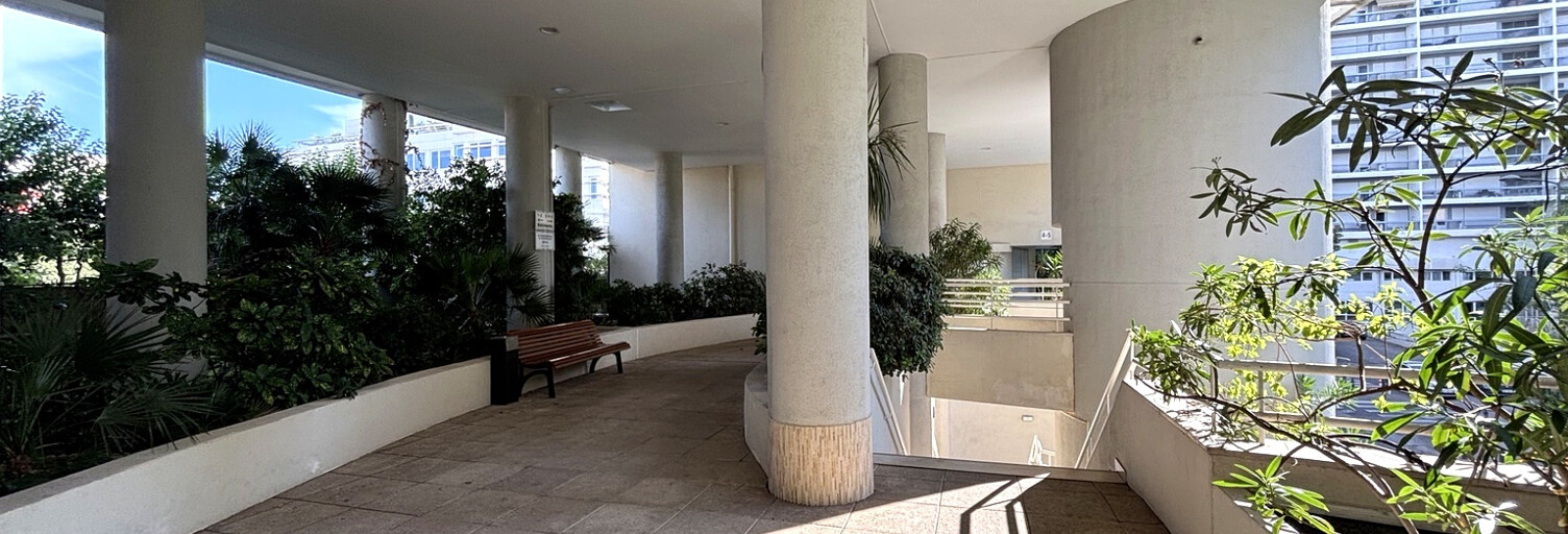 Appartement 1 Pièce 28 m² à louer à Marseille 8 (13008)