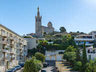 ROUCAS BLANC - T3 68m2 av BALCON , VUE PANO. MER & Ntre Dame ds res. av.  PARKG — photo 3