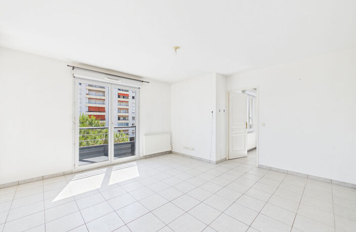 Appartement T2 résidence de standing avec balcon et garage avenue Maurice Faure — photo 2