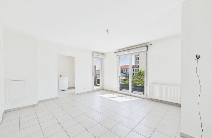 Appartement T2 résidence de standing avec balcon et garage avenue Maurice Faure — photo 4