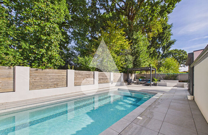 OUDAIRIES - Maison 5 ch - 160 m² - Piscine, terrain clos au calme — photo 3