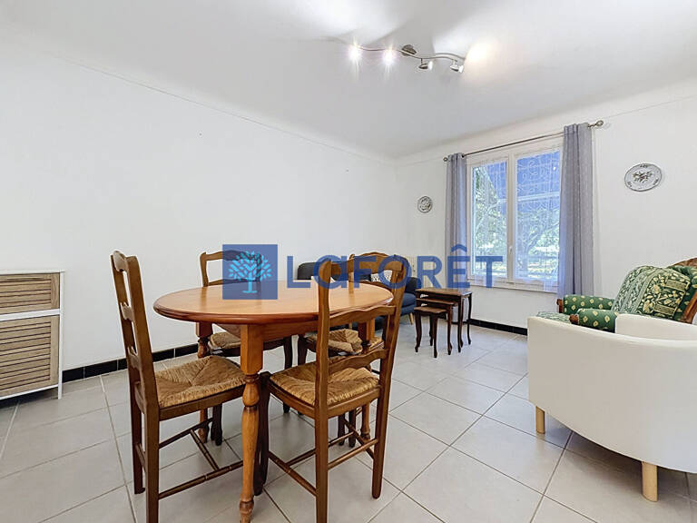 Appartement 3 pièces traversant à vendre à Draguignan, proche écoles et centre-ville — photo 1