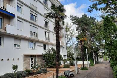Appartement 3 pièces 877 €