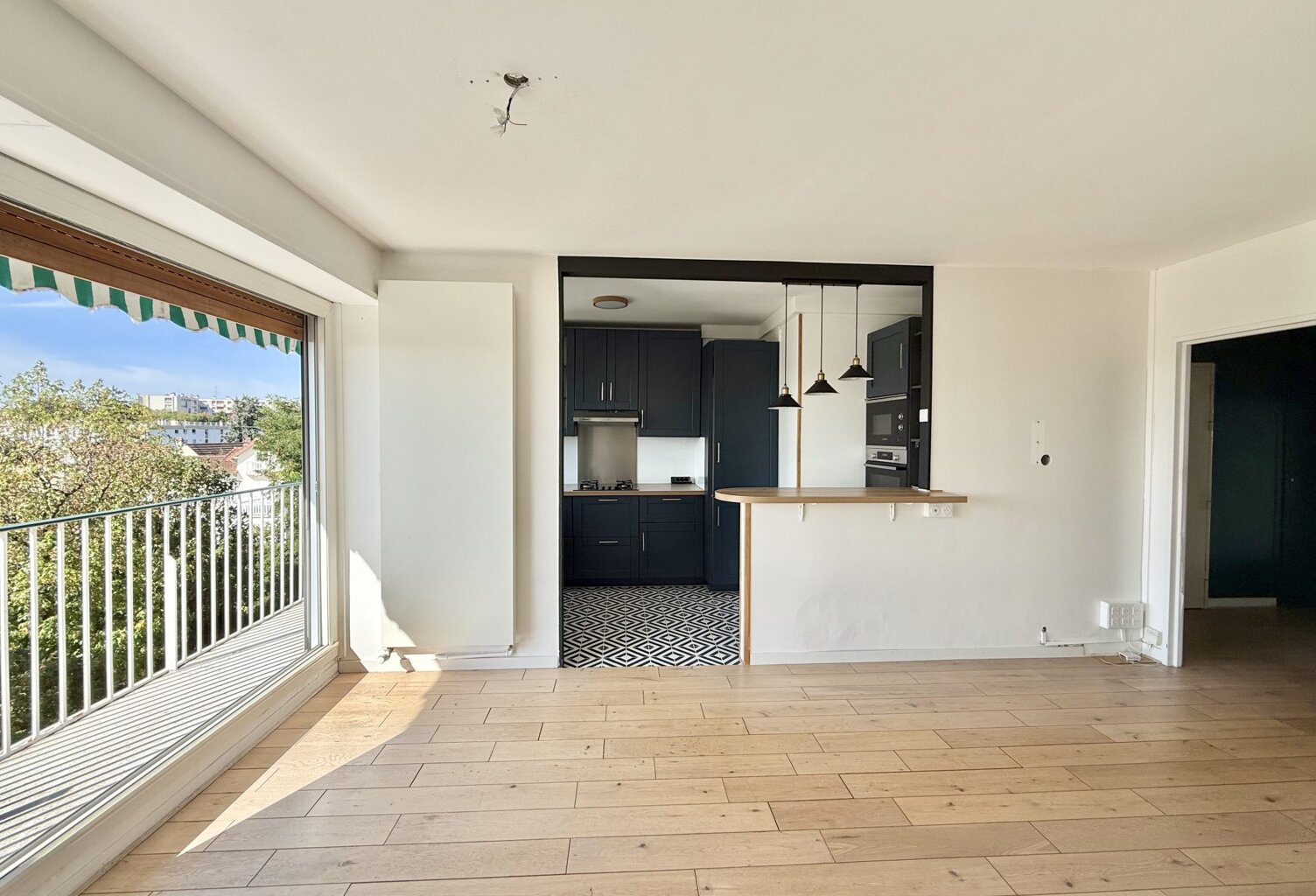 Dernier étage  balcon  vues dégagées  box - 3P 62m2 — photo 1