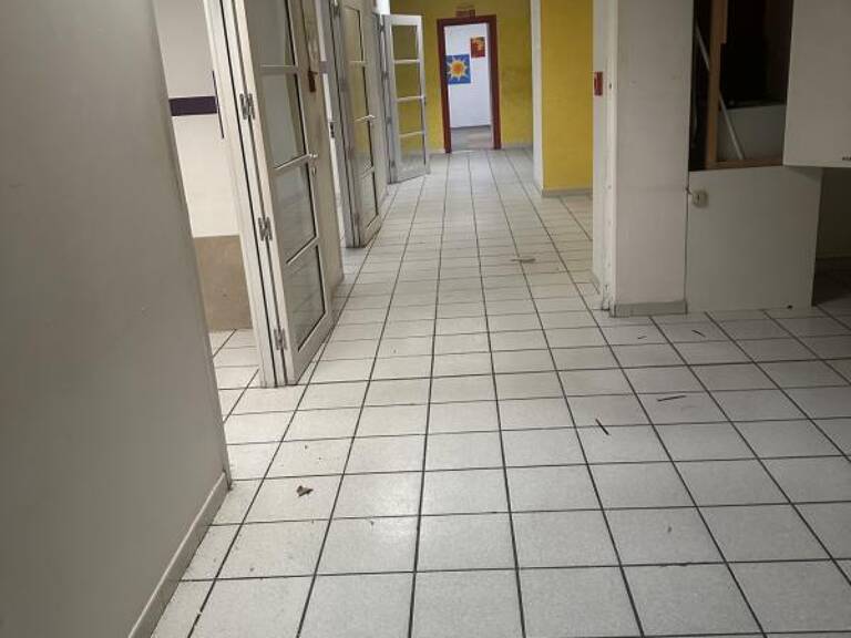EXCELLENTE OPPORTUNITÉ   LOCAL COMMERCIAL DE 250 M2 AU COEUR — photo 1