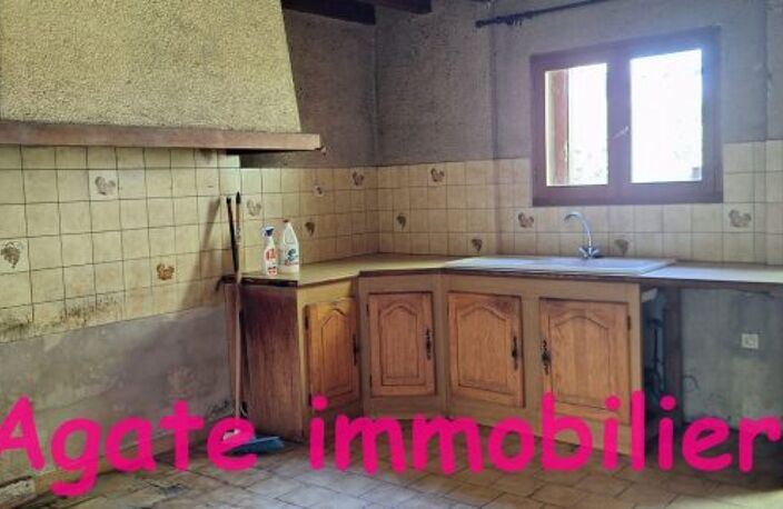 MAISON EN PIERRE A RENOVER AVEC GRAND TERRAIN — photo 4
