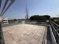 T4 en dernier étage avec vaste terrasse — photo 2