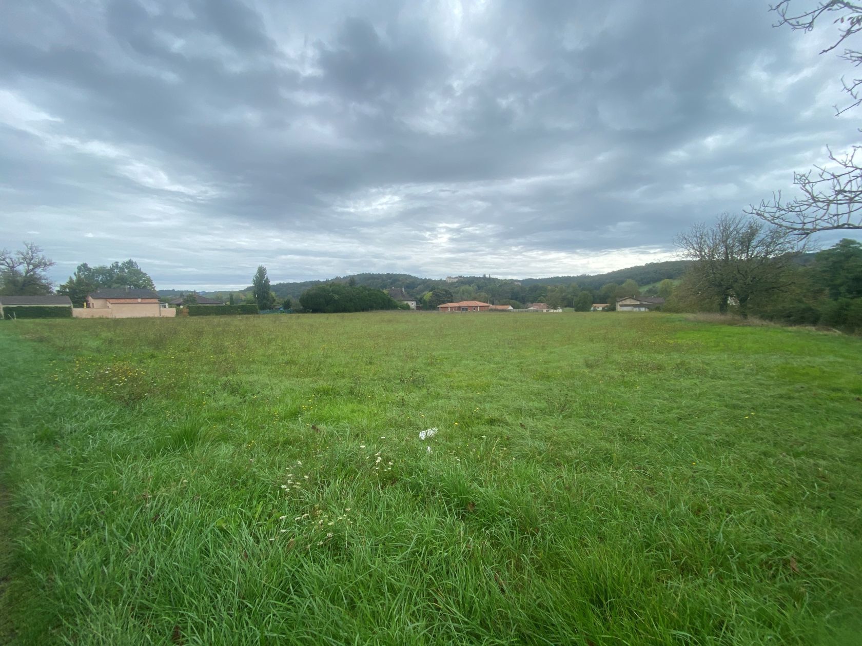 Terrain à bâtir de 2500 m² à GRIGNOLS (24)