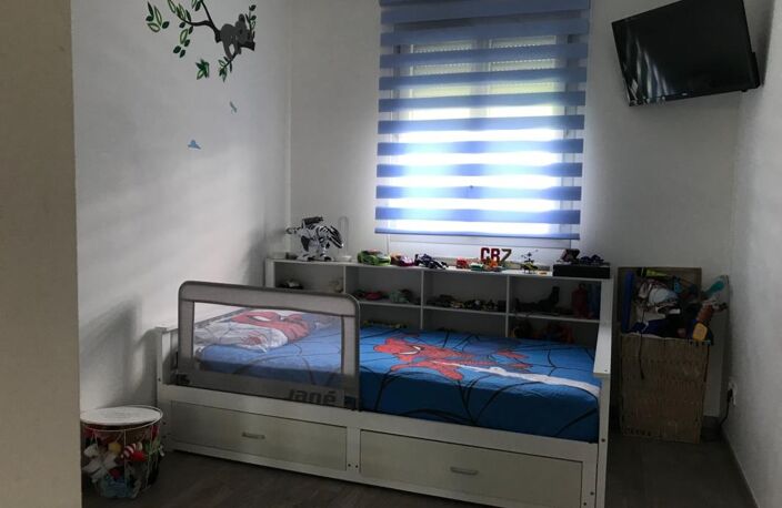 MAISON INDIVIDUELLE RECENTE SPACIEUSE ET LUMINEUSE — photo 5