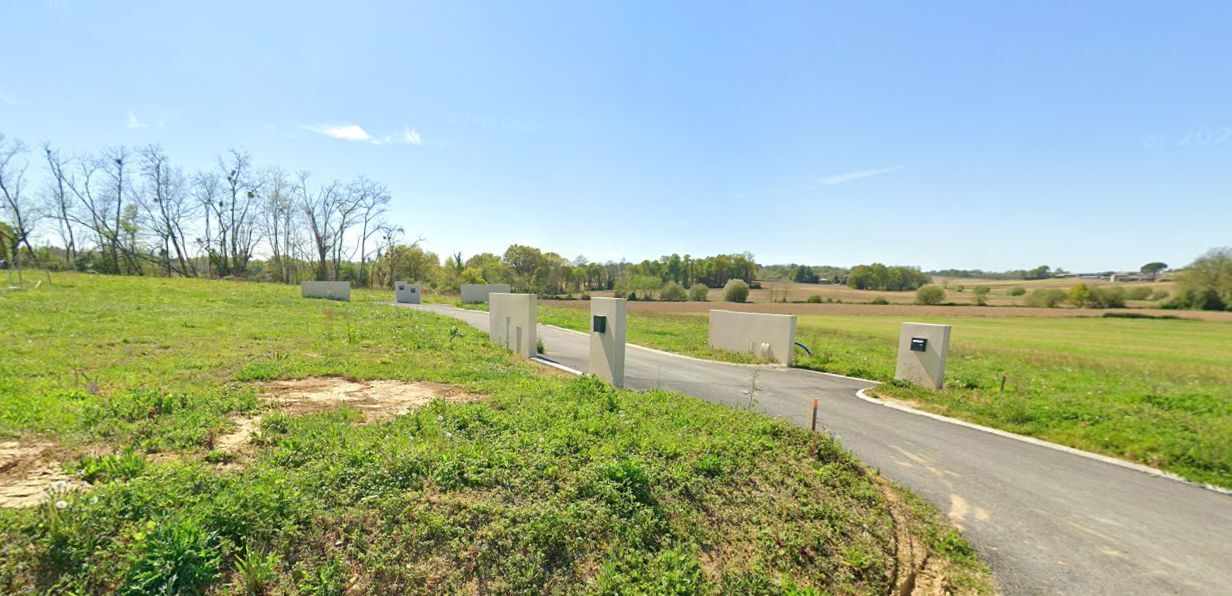 Terrain à bâtir de 598 m² à CAUPENNE (40)