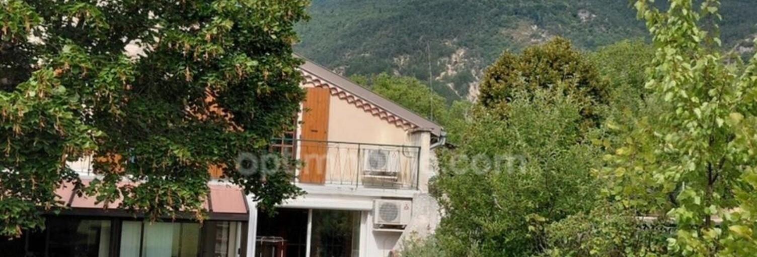 Maison 7 Pièces 140 m² à vendre à La Beaume (05140)