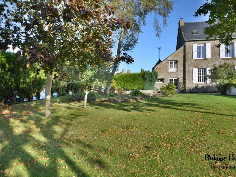 Maison de Caractère en centre bourg au calme ! — photo 1
