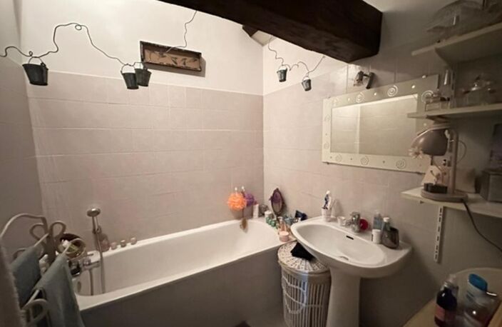 🏡 SUPERBE APPARTEMENT DE CHARME – EMPLACEMENT EXCEPTIONNEL À ANGOULÊME ! 🔑 — photo 3