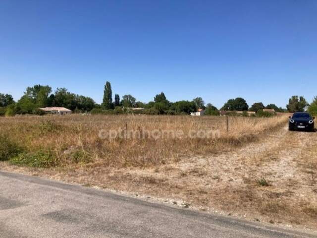 Terrain à vendre de 4 992,00 m² SAINT LOUP (17) — photo du bien
