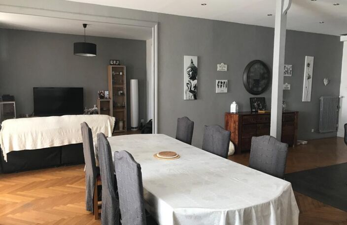 SPACIEUSE ET LUMINEUSE MAISON — photo 2