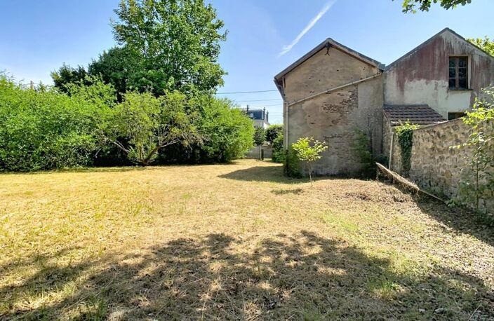 Centre ville de Crouy sur Ourcq - 4.000 m² de Terrain clos avec grange à rénover — photo 5