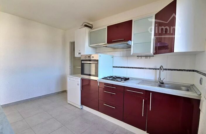 APPARTEMENT F3 avec balcon, garage et parking — photo 2