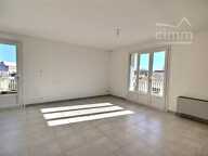 APPARTEMENT F3 avec balcon, garage et parking — photo 4