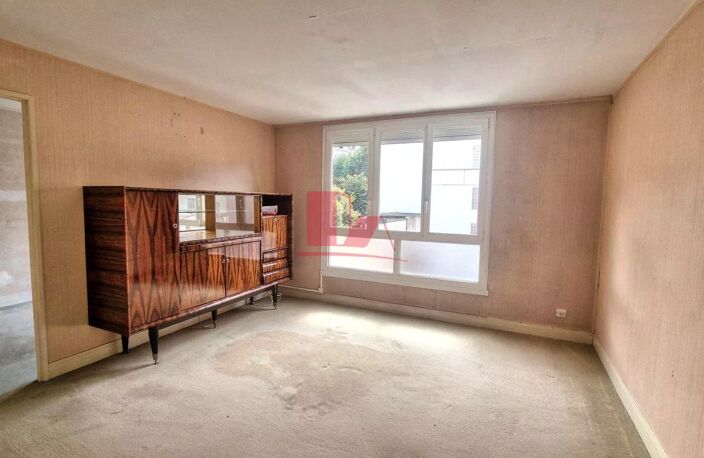 VANVES – Appartement 3 pièces de 51 m² à rénover – Métro et comm — photo 3
