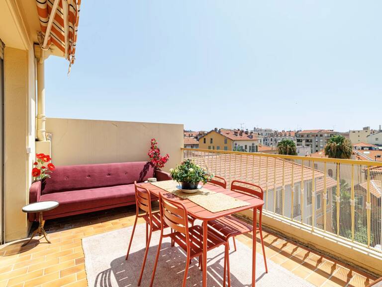 NICE MUSICIENS – LUMINEUX 3 PIÈCES AVEC TERRASSE DE 15 M² – AU C — photo 1