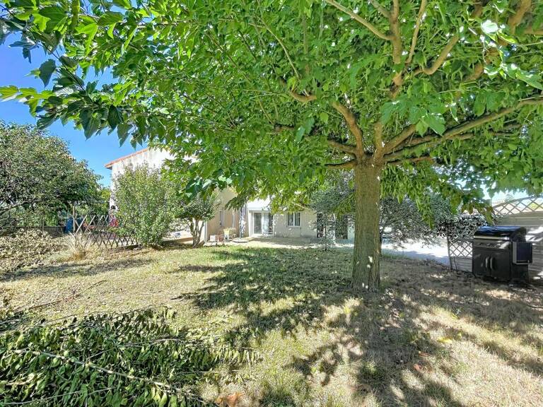 Maison 6 pièce(s), 160 m2, 5 chambres, terrain 824m², garage — photo 1