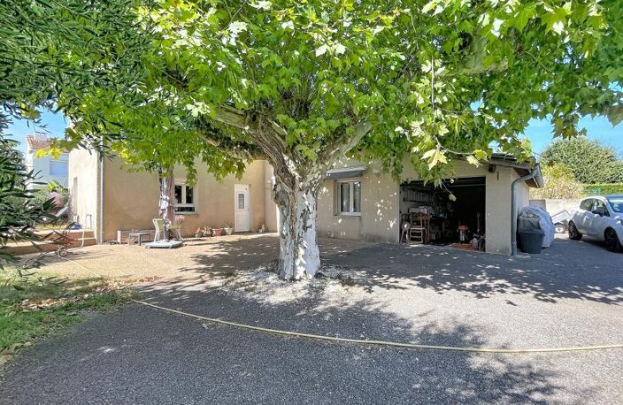 Maison 6 pièce(s), 160 m2, 5 chambres, terrain 824m², garage — photo 2