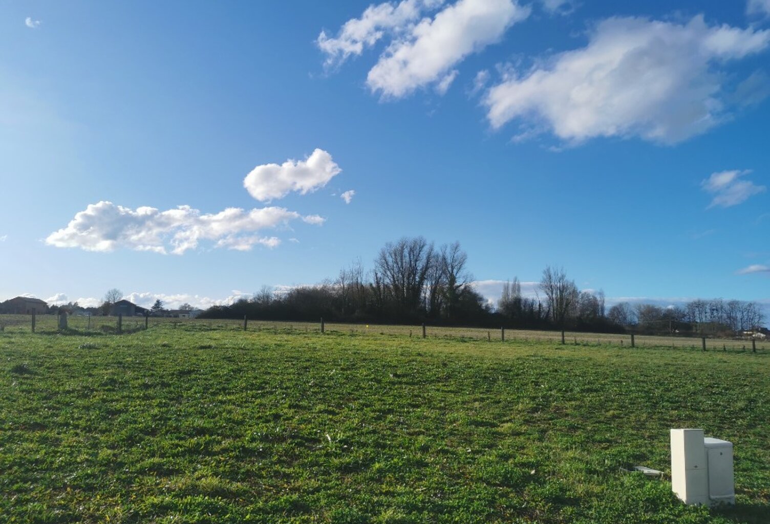 Terrain à bâtir à Bieujac (33210) — photo 1