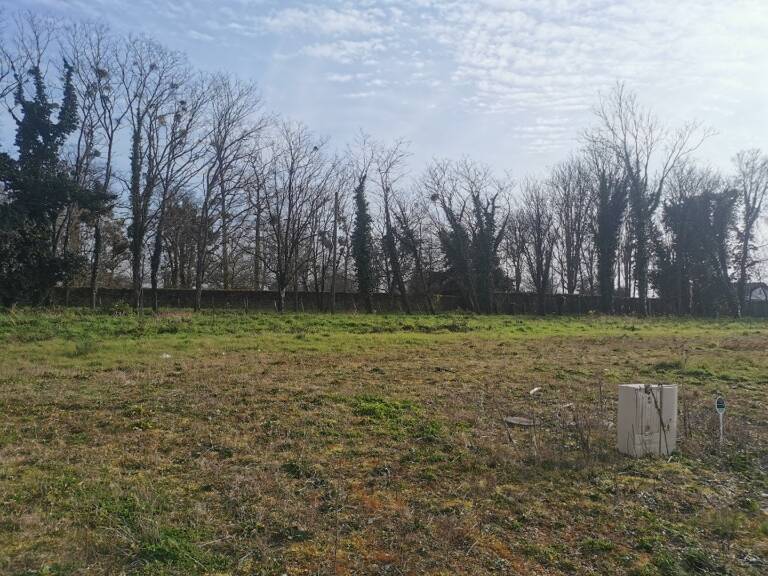 Terrain à bâtir à Preignac (33210) — photo 1