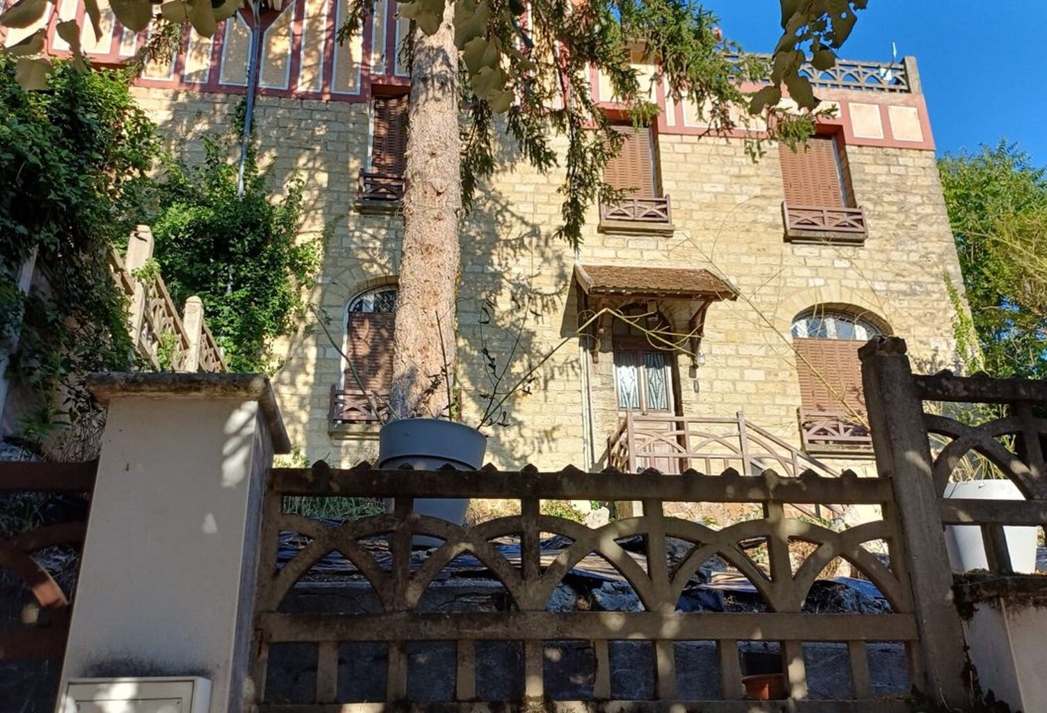 Maison de 250m2 à louer sur Clamecy — photo 1