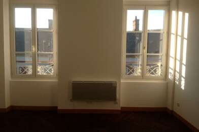 Appartement 3 pièces 560 €