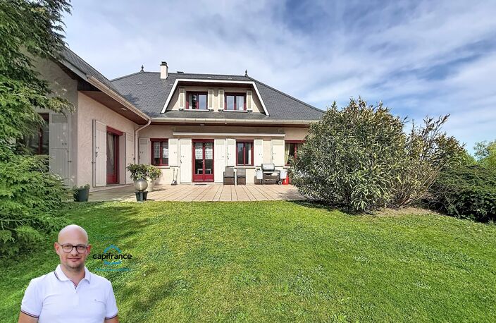 Maison à vendre 9 pièces LES ABRETS EN DAUPHINE sur un parc arboré de plus 2500m2 avec piscine — photo 2