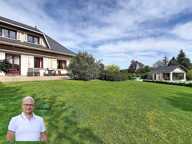 Maison à vendre 9 pièces LES ABRETS EN DAUPHINE sur un parc arboré de plus 2500m2 avec piscine — photo 3