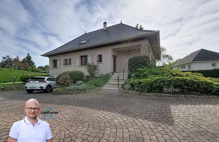 Maison à vendre 9 pièces LES ABRETS EN DAUPHINE sur un parc arboré de plus 2500m2 avec piscine — photo 4