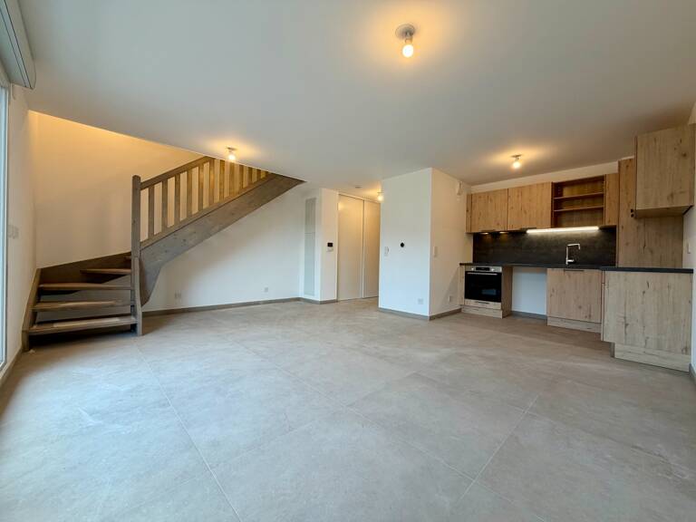 CLUSES CENTRE – T2 duplex prêt à vivre - sans délais — photo 1